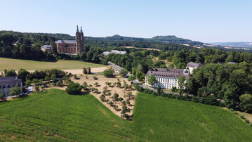 Bildungs- und Tagungshuser Vierzehnheiligen: Hier findet der Deutsche Landschaftspflegetag 2025 statt.