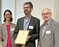 von links: Bettina Grfin Bernadotte, Insel Mainau GmbH, Stefan Behr,
Preistrger des Sonja Bernadotte-Preises, Karsten Mring, DGG-Prsident