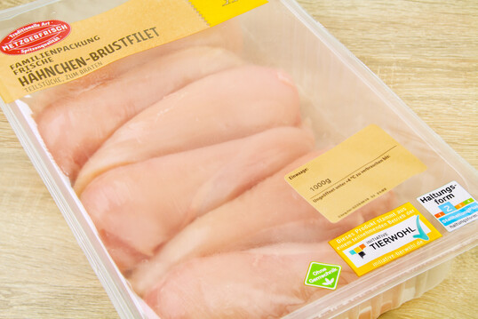 Hähnchenbrustfilet mit der Kennzeichnung „Haltungsform 2“.