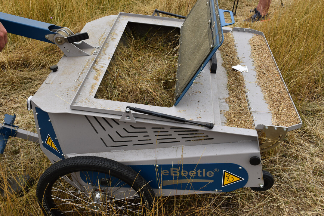 Abb. 4b) Mit dem Seedharvester kann ein breites Artenspektrum geerntet werden.