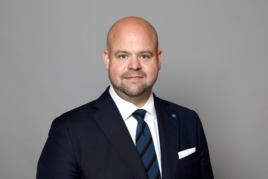 Schwedens Landwirtschaftsminister Peter Kullgren will mehr Transparenz für Verbraucher bei der Außer-Haus-Verpflegung.