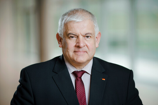 Hermann Färber, MdB, CDU, ist Vorsitzender im Ausschuss für Ernährung und Landwirtschaft im Deutschen Bundestag