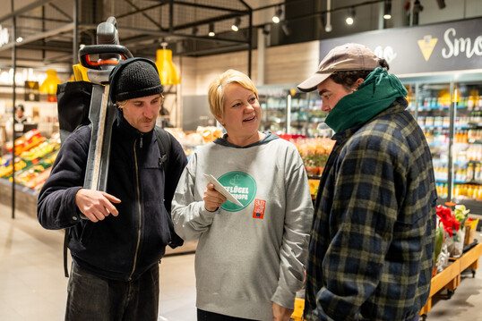 Die Kampagne „Geflügel aus Europa“ informiert Verbraucher in Supermärkten über Tierwohl, Umweltschutz und bewussten Konsum.