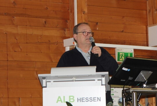 Dipl. Ing. agr. Stefan Maurer von der Allianz Agrar AG sprach im Rahmen der Mitgliederversammlung des GWV Hessen über unternehmerisch sinnvollen Existenzschutz.