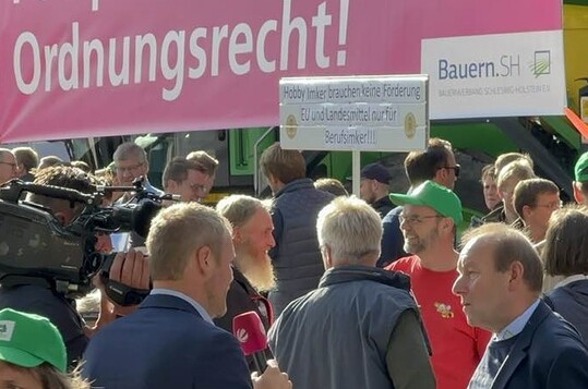 Harsche Kritik an der Politik von Bundesagrarminister Cem Özdemir äußerte Bauernpräsident Klaus-Peter Lucht im Rahmen einer Kundgebung.