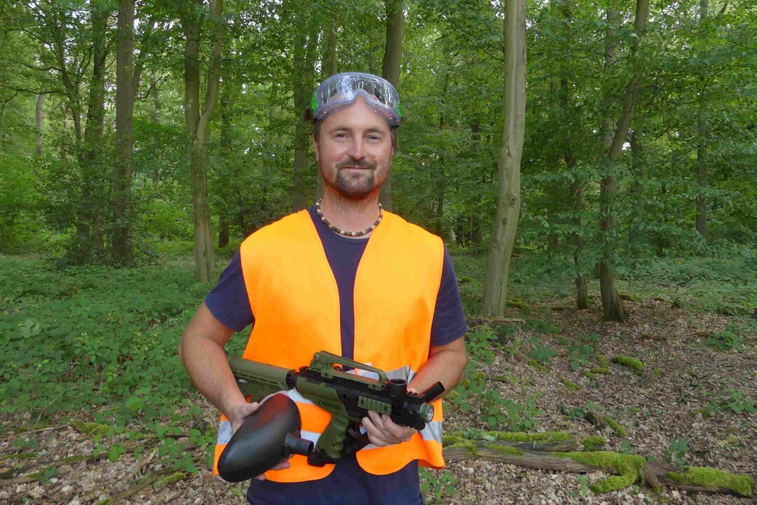 Dr. Ole Theisinger  der Biologe ist im Team Wald- und Klimaschutz des Zentrums fr Wald und Holzwirtschaft verantwortlich fr das Pilot-Projekt.