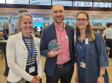 v. l. n. r.: Iva Obretenova; Policy Officer at European Commission, DG Environment, Mag. Ronald Wrflinger, Geschftsfhrer Blhendes sterreich, Lucia Iglesia Blanco, Project Coordinator Natura 2000 Award, DG Environment