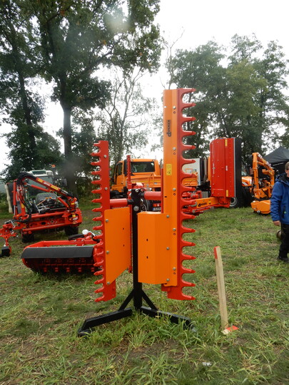 Ganzstahl-Gestrppschneider in Balkenmherform von Dcker