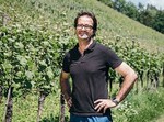 Matthias Bürgi im eigenen Weinberg in Uerikon.
