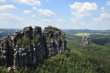 Der Nationalpark Schsische Schweiz ist eines der Schutzgebiete, das am 12. September 1990 ausgewiesen wurde.