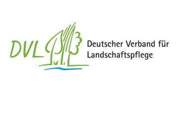 Das Bewertungs- und Honorierungssystem fr gesellschaftliche Leistungen der 
Landwirtschaft zum Schutz und zur Verbesserung der Biodiversitt, des Klimas und 
des Wassers in der Agrarlandschaft (kurz: Gemeinwohlprmie) wurde vom DVL in 
Schleswig-Holstein aus der Praxis heraus entwickelt. 
