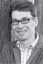 Prof. Dr. Eckhard Jedicke<br/ >
E-Mail: nul@jedicke.de<br/ >
Twitter: @EckhardJedicke<br/ >
www.nul-online.de