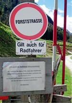 Abb. 1: Verbot von Mountainbiking auf österreichischen Forststraßen.© Ulrike Pröbstl-HaiderProhibition of mountain biking on Austrian Forest Roads.