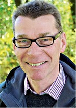 Prof. Dr. Eckhard Jedicke<br/ > E-Mail: nul@jedicke.de<br/ >Twitter: @EckhardJedicke<br/ >www.nul-online.de