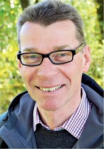 Prof. Dr. Eckhard Jedicke<br/ >E-Mail: nul@jedicke.de<br/ >Twitter: @EckhardJedicke<br/ > www.nul-online.de