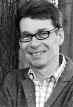 Prof. Dr. Eckhard Jedicke<br />
E-Mail: nul@jedicke.de<br />
Twitter: @EckhardJedicke<br />
www.nul-online.de