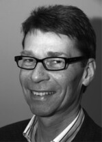 Prof. Dr. Eckhard Jedicke<BR>
E-Mail: nul@jedicke.de<BR>
www.nul-online.de