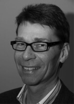 Prof. Dr. Eckhard Jedicke<BR>
E-Mail: nul@jedicke.de<BR>
www.nul-online.de