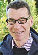 Prof. Dr. Eckhard Jedicke<br/ >
E-Mail: nul@jedicke.de<br/ >Twitter: @EckhardJedicke<br/ >
www.nul-online.de