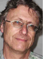 Prof. Dr. Dr. h.c. Albert Reif
studierte Biologie und Chemie,
arbeitete vegetationskundlich
an der Universität Bayreuth, seit
1989 als Professor an der Universität Freiburg. Schwerpunkte
seiner Arbeit sind Fragen und
Zusammenhänge zwischen
Standort, Vegetation und Landnutzung sowie die naturschutzfachliche Bewertung.
Forschungsregionen neben Deutschland waren bzw.
sind Südamerika, Ost- und Südosteuropa. Befindet
sich seit 2018 im Ruhestand.