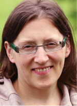 Dr. Simone Schneider ist Leiterin der wissenschaftlichen Abteilung des Naturschutzsyndikates SICONA in Luxemburg. Sie ist an der Grenze zu Luxemburg aufgewachsen und engagiert sich auch privat für den Naturschutz.