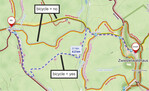 Abb. 3: Beispiel für die Beeinflussung der Routenplanung anhand einer geplanten Radtour auf mapy.cz (https://de.mapy.cz) von Zwieslerwaldhaus zum Schwellhäusl. Es wird die regelkonforme Route (in OSM mit bicycle = yes getaggt) vorgeschlagen anstatt einer direkteren und kürzeren Variante, da hier die Wege in OSM mit bicycle = no (Radfahren verboten) getaggt sind.