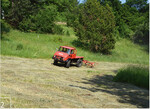2 Fast 50 Jahre alt ist dieser Unimog ideal und fast unersetzbar für die Pflege von Berg- und Baumwiesen.