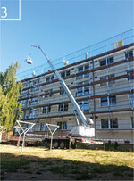 3 Bei dieser Baustelle wurde das Gebäude trotz brütender Mehlschwalben eingerüstet.
