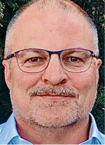 Wolfgang Hug ist Doktor der
Naturwissenschaften (Dr. rer. nat.),
Geologe, Sedimentologie und Spezialist
für paläoklimatische Entwicklungen
und deren Auswirkungen auf Lebensräume. Er leitet seit Januar 2017 das
WWF Bayern-Büro Wildflüsse Alpen in
Weilheim und übernahm zeitgleich
die Projektleitung.