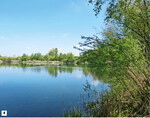 Abb. 4: Durch den Kiesabbau entstandener Baggersee, bedeutsames Trittsteinbiotop zwischen Donauaue und dem Gundelfinger Moos.