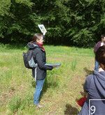 9 Neophyten-Exkursion mit Jugendlichen