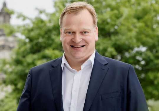 Der agrarpolitische Sprecher der CDU/CSU-Bundestagsfraktion, Albert Stegemann, sichert eine Förderung für den Umbau der Tierhaltung in Milliardenhöhe zu.