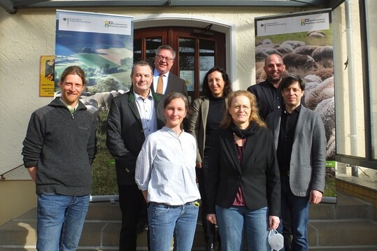 Teilnehmende am Fachgesprch (v.l.n.r.): Heiner Schumann, Dr. Frank Tottewitz (beide Thnen-Institut), Dr. Hanns-Christoph Eiden, Tina Langklotz, Annerose Lichtenstein, Dr. Dorit Mersmann, Simon Keelan, Dr. Hannes Knig.