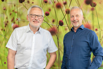 Prof. Georg Teutsch (li.) und Prof. Rolf Altenburger (re.)