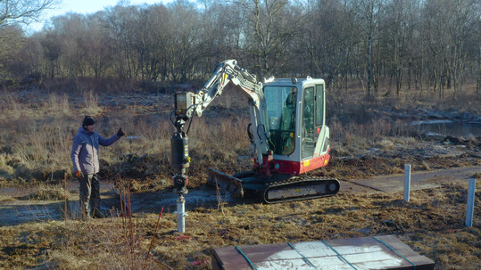 Einbau der Fundamente mit dem Minibagger